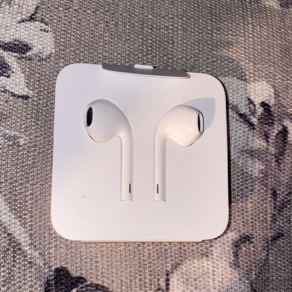 iPhone Earphones (WIRED)